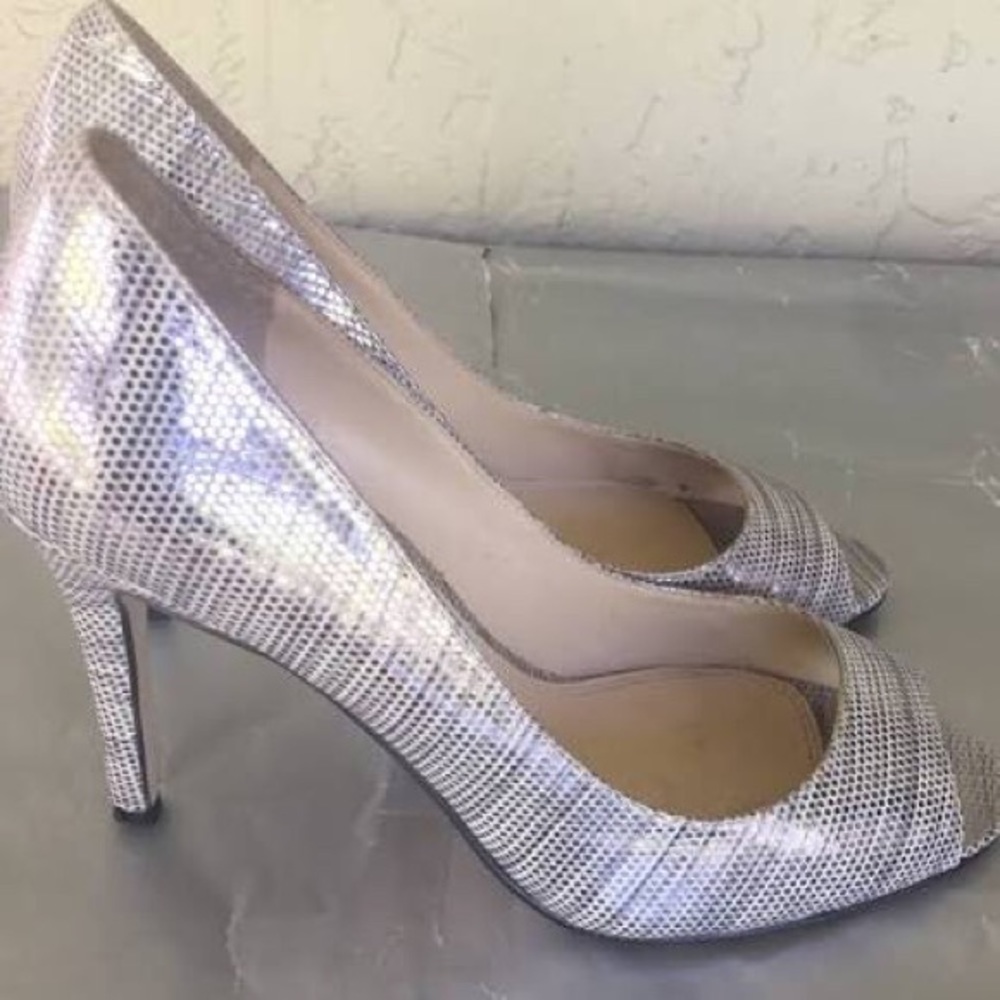 Enzo Angiolini silver peep toe pumps